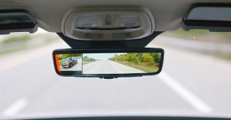 全显示后视镜搭载动态视图辅助系统提升驾驶安全
