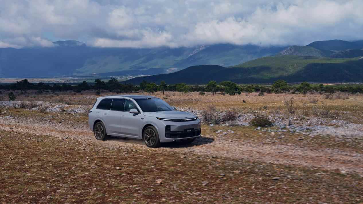 理想汽车公司架构大调整 李想卸任执行董事注册资本暴降89.5%