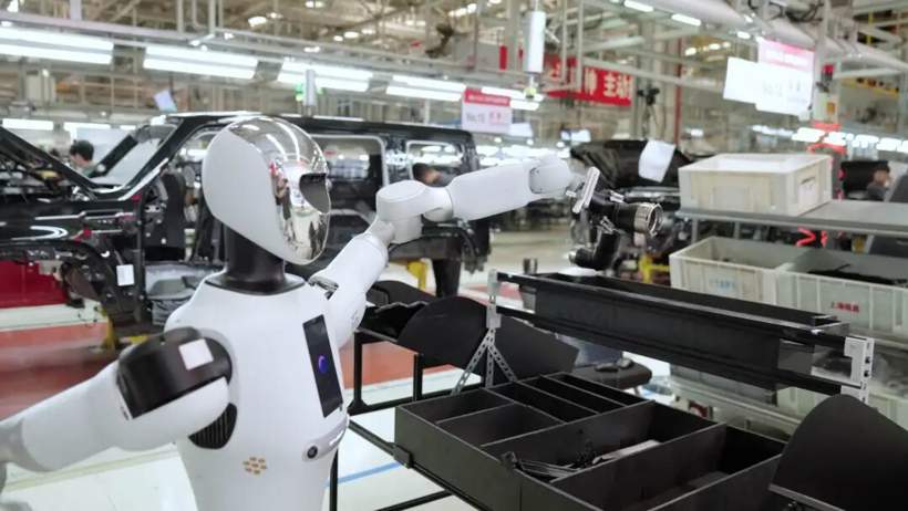 银河通用机器人与百达精工战略合作 千台具身智能机器人进军工业制造