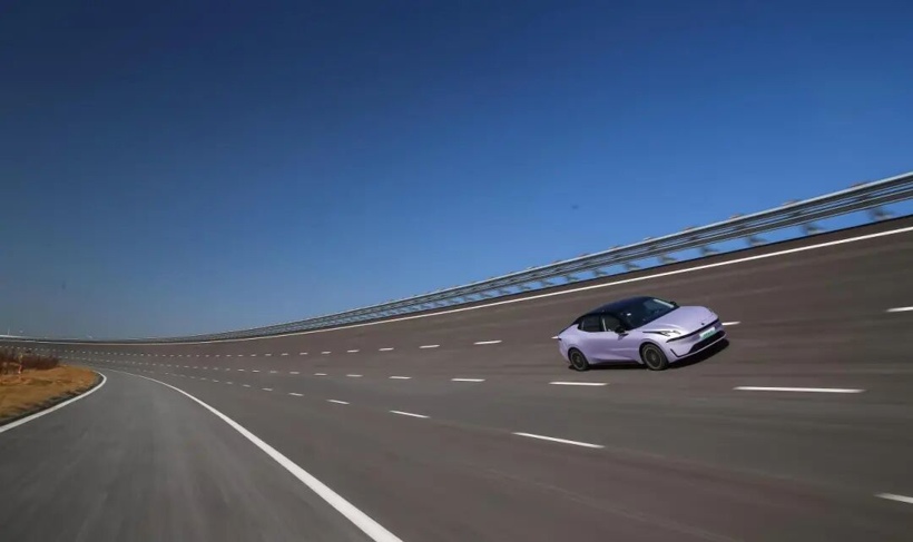 厂家把车越造越大，中国人就喜欢大车？