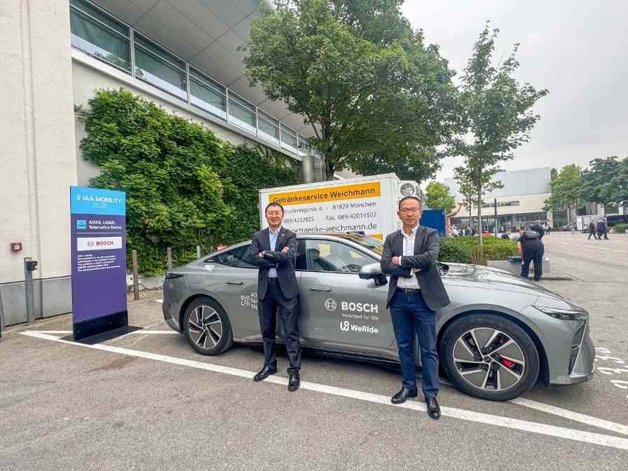 这场智能驾驶“暗战”，谁将主导终局？